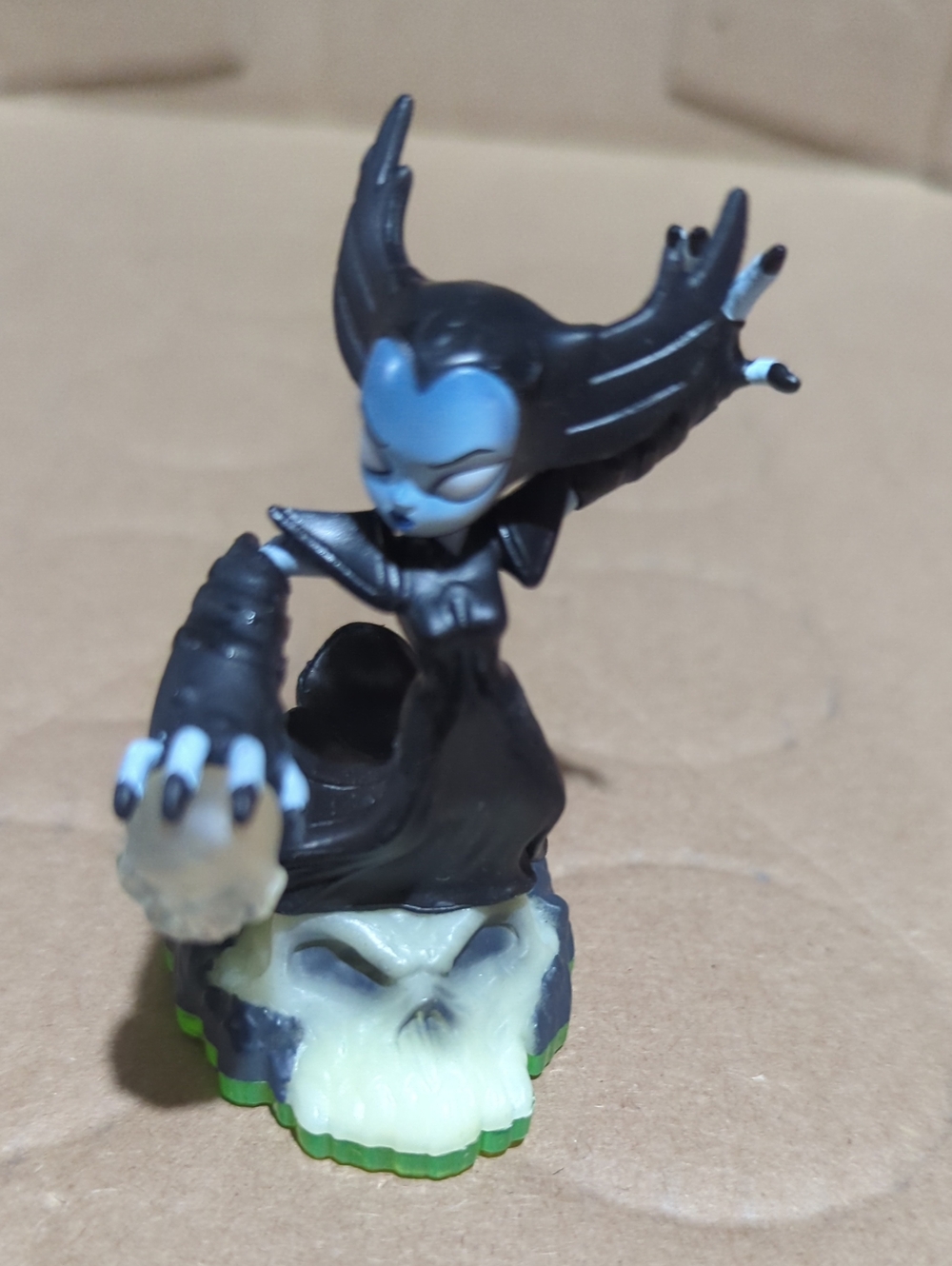 Hex character figure from Skylanders: Spyro's Adventure